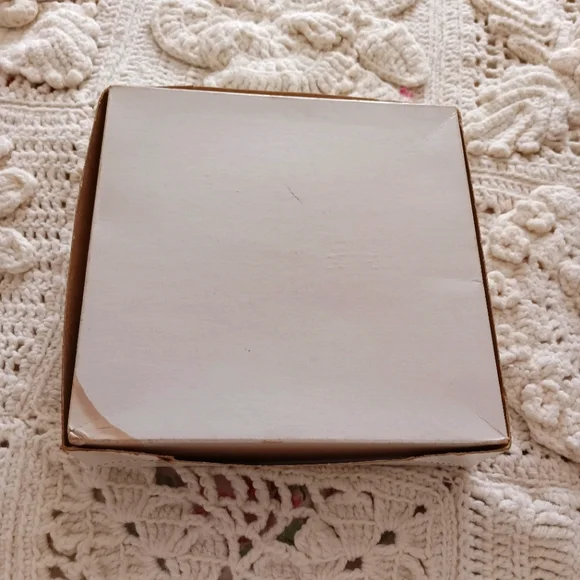 UNWORN, PRECIOUS, PINK BRIDAL SLIPPERS IN ORIGINAL GIFT BOX FROM THE 1950S! - Picture 9 of 15